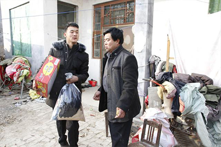 济南脑科医院为脑瘫少年刘国栋免费治疗
